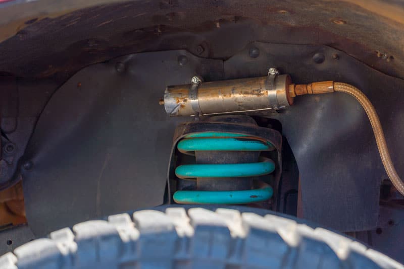 4WD suspension coil spring and lift kit